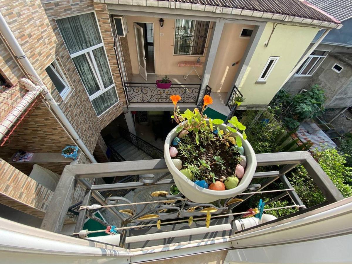 Guest House Ocean Force Batumi Bagian luar foto