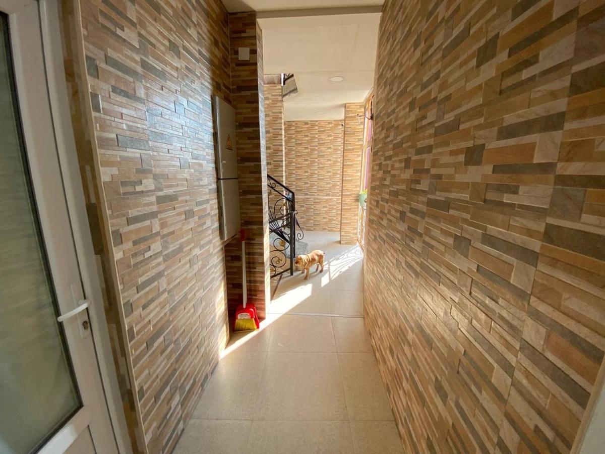 Guest House Ocean Force Batumi Bagian luar foto