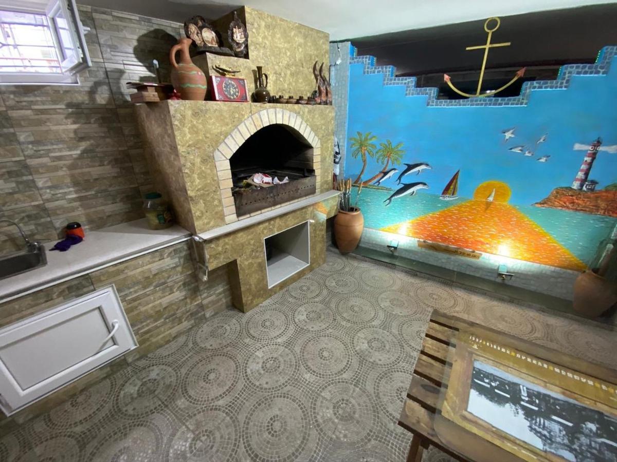 Guest House Ocean Force Batumi Bagian luar foto