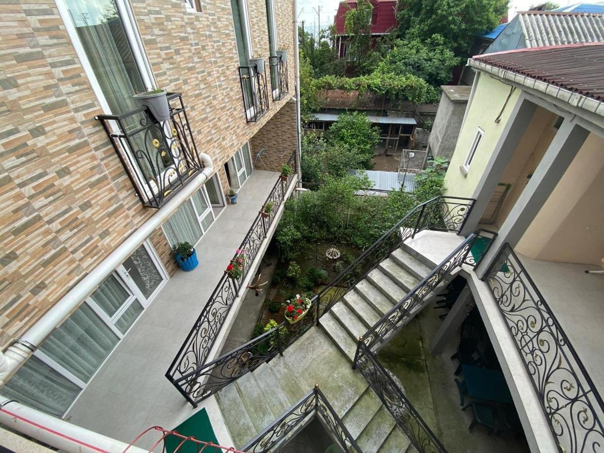 Guest House Ocean Force Batumi Bagian luar foto