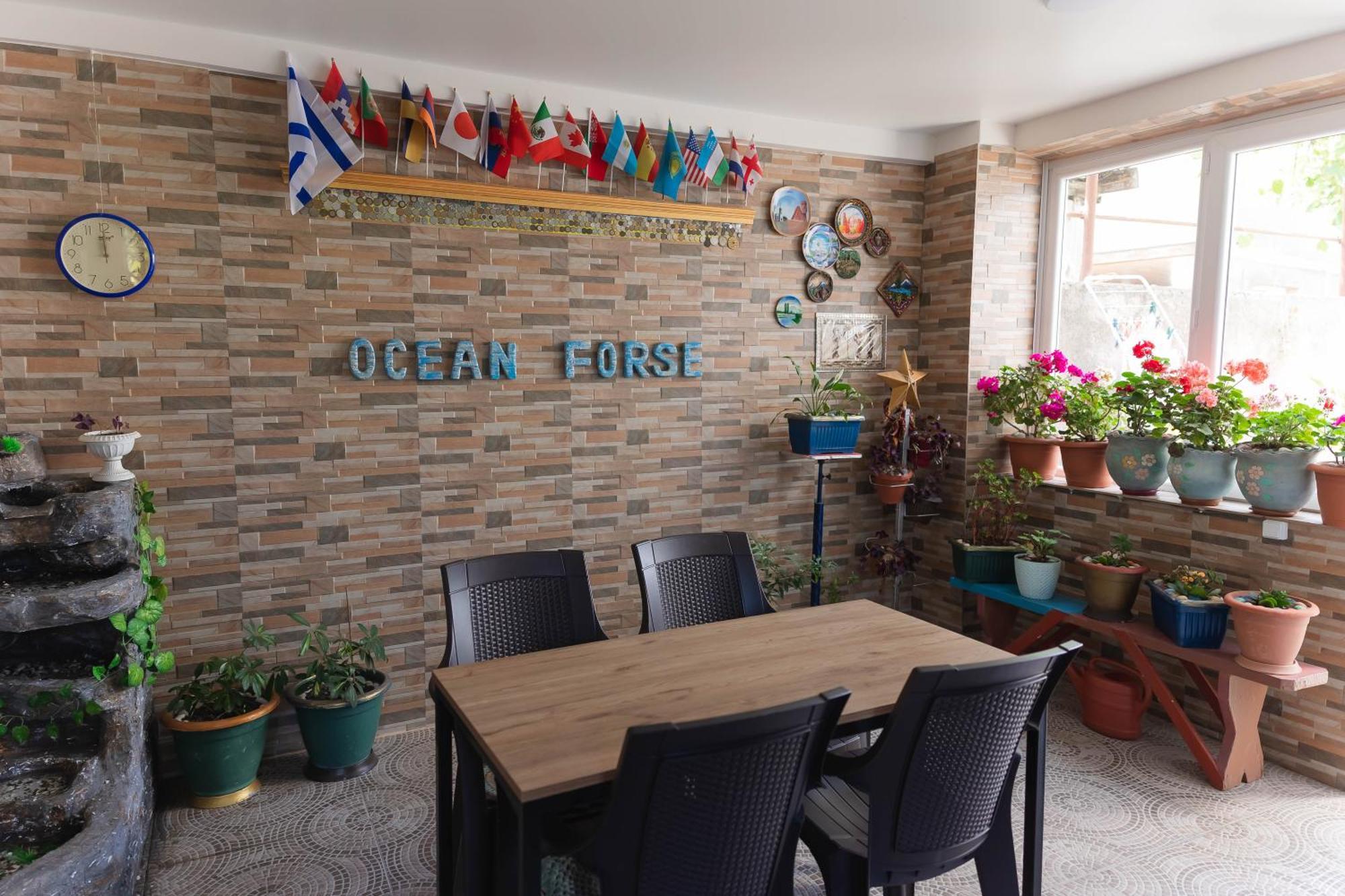 Guest House Ocean Force Batumi Bagian luar foto